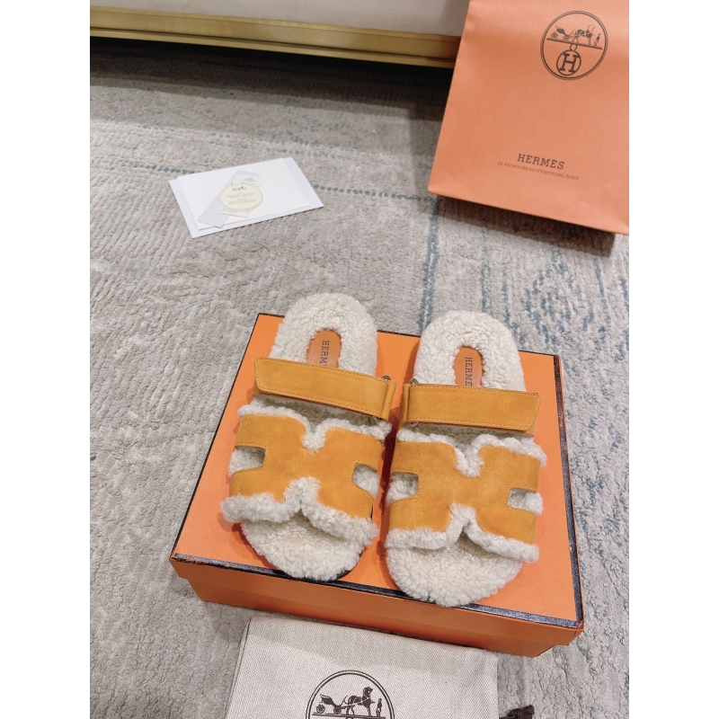 H**mes slippers